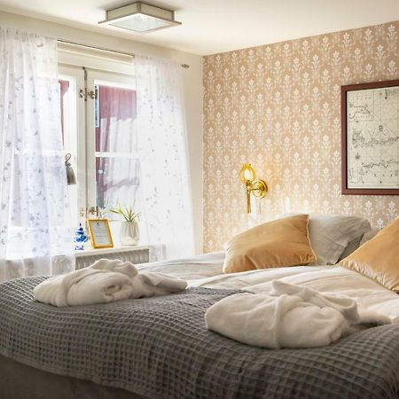 Fregatten Bed & Breakfast คาร์ลส์ครูนา ภายนอก รูปภาพ