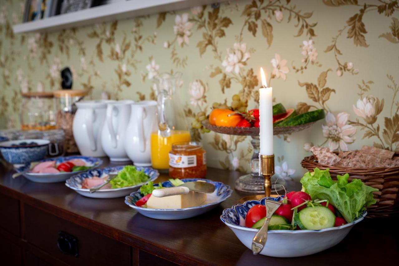 Fregatten Bed & Breakfast คาร์ลส์ครูนา ภายนอก รูปภาพ