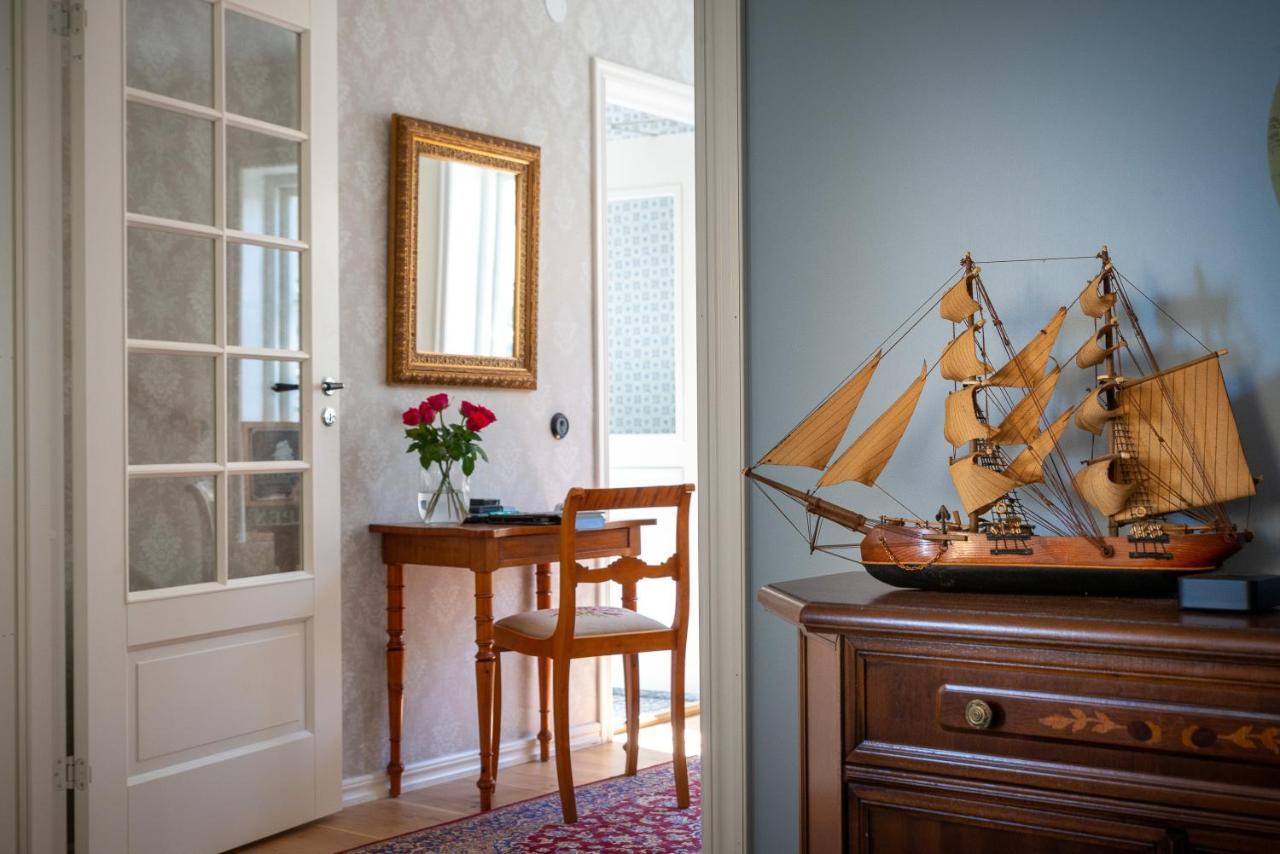 Fregatten Bed & Breakfast คาร์ลส์ครูนา ภายนอก รูปภาพ